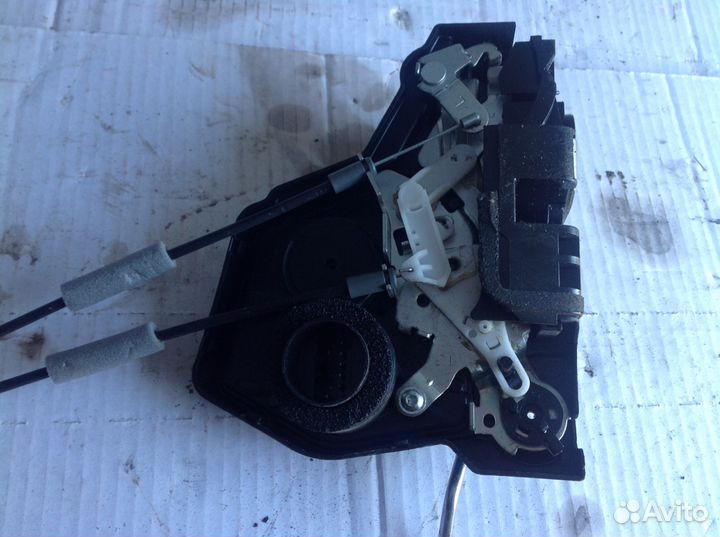 Замок двери Geely Emgrand X7