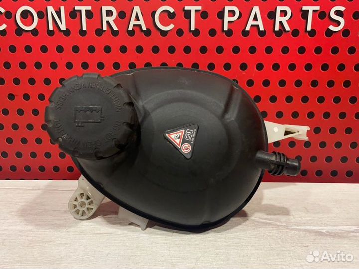 Бачок расширительный Mercedes-Benz E-Class W213