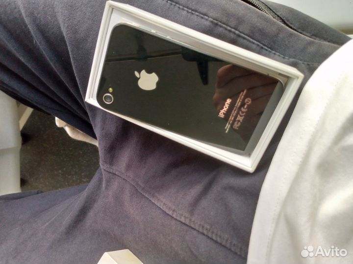 iPhone 4S, 16 ГБ