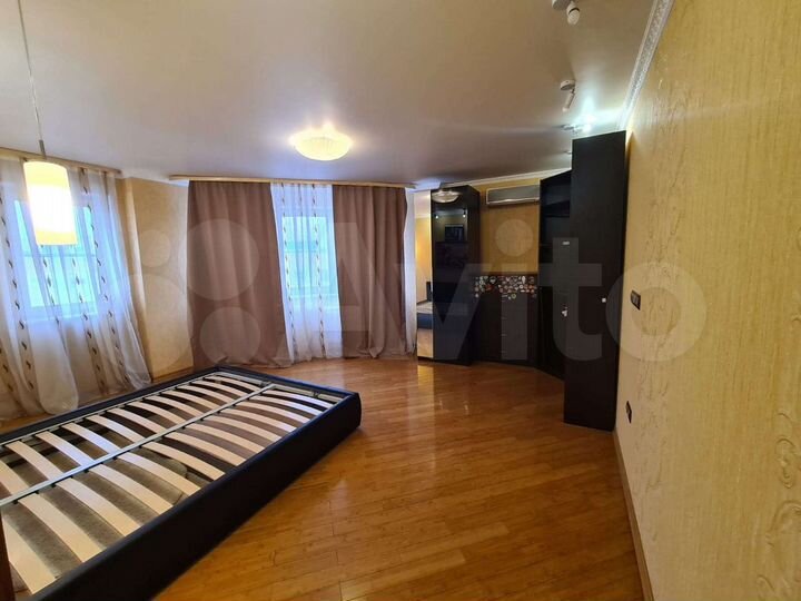 2-к. квартира, 70 м², 4/16 эт.