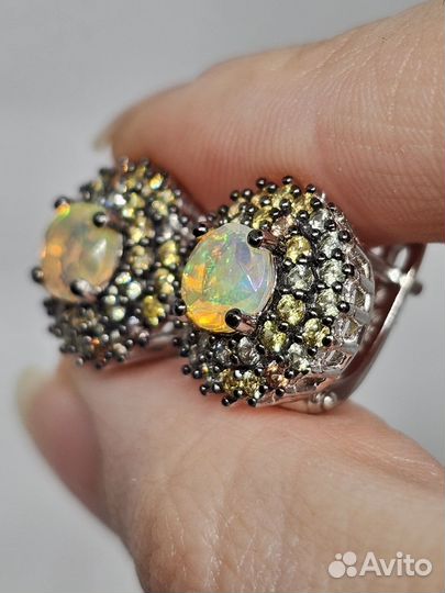 Серебряные серьги с опалами и сапфирами