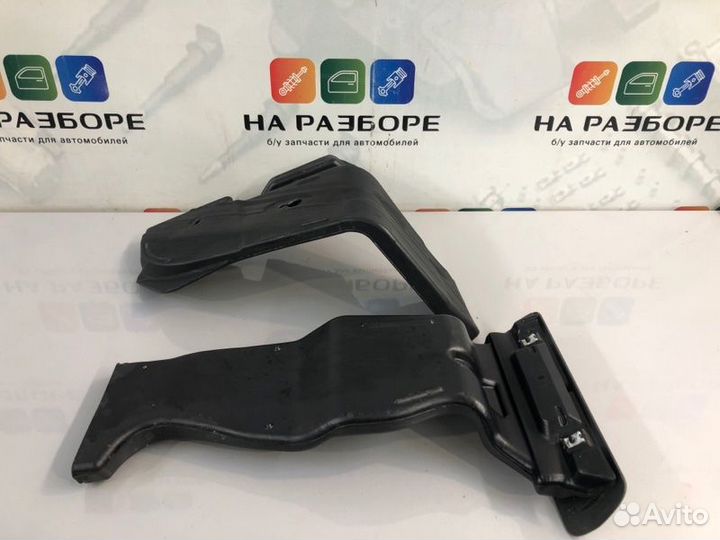 Воздуховод передний левый Toyota Land Cruiser 200