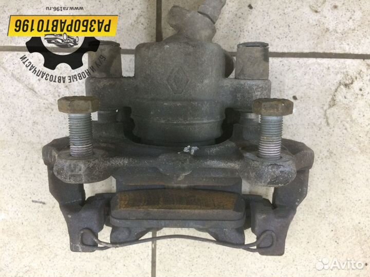 Суппорт передний правый Renault Logan II 2014 (410