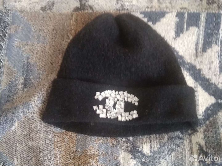 Женская шапка с кашемиром