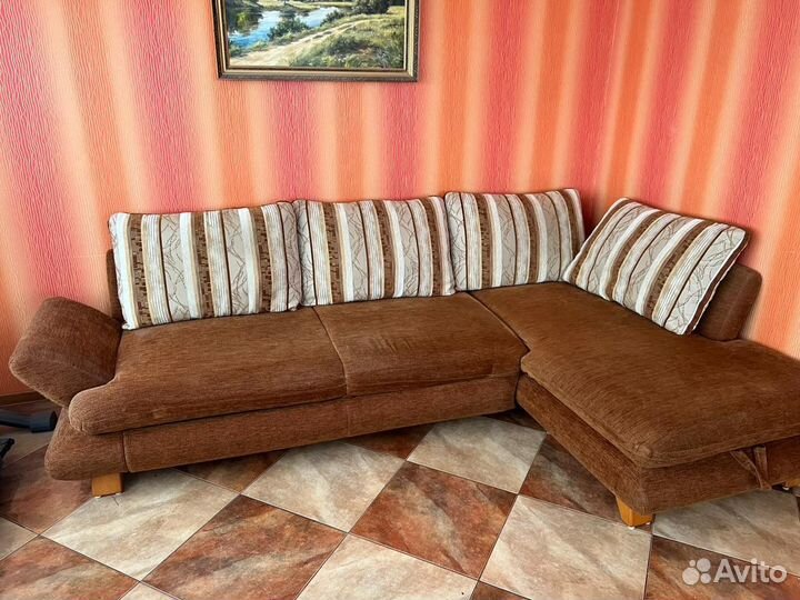 Угловой диван