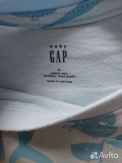 Абсолютно новая футболка CAP