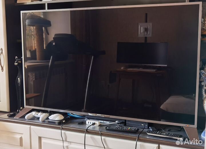 3D Philips 55PUS8809 4K Smart Ambilight