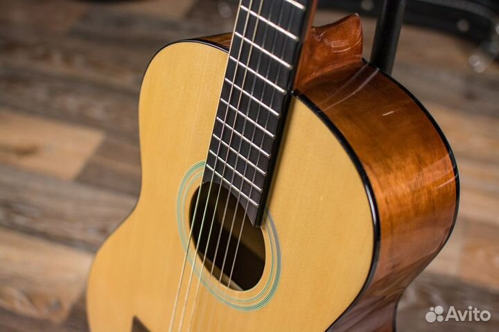 Детская классическая гитара 1/2 Ortega + Аксессуар