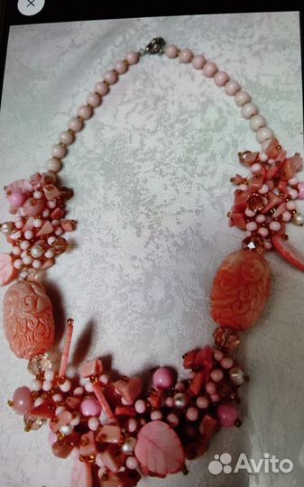 Колье коралл, перламутр, лазурит,бирюза