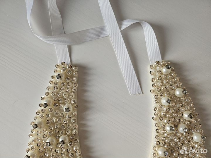 Воротник декоративный белый с бусинами