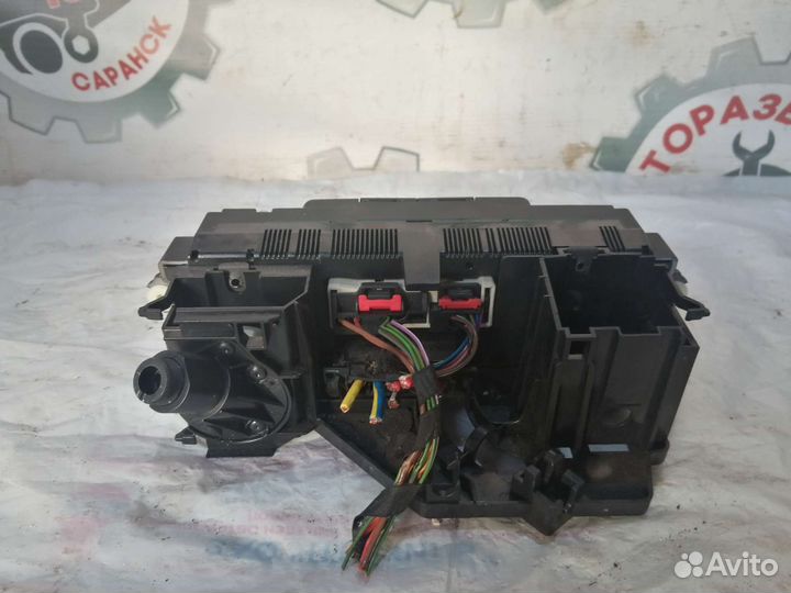 Блок управления отопителем Volkswagen Passat B6