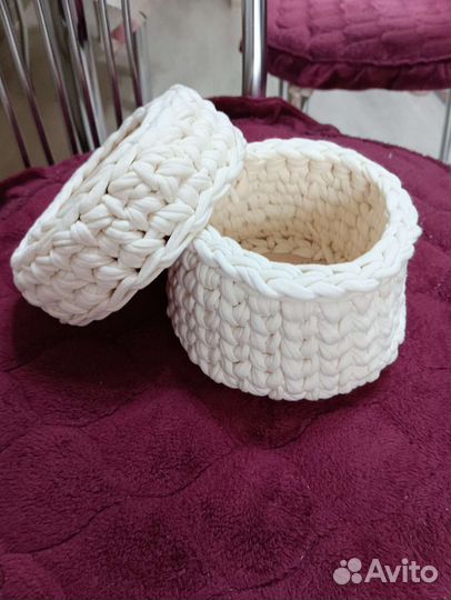 Корзина маленькая с крышкой