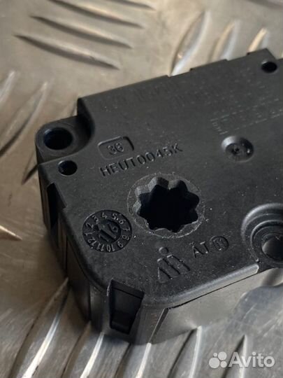 Моторчик отопителя Audi Q7 4M cvmd 2016