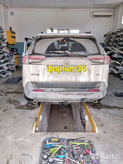 Фаркоп на Toyota RAV4 Berg