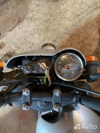 Скутер suzuki street magic