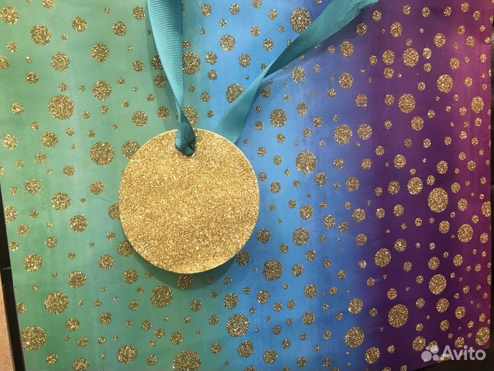 Бумажные подарочные пакеты