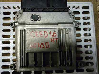 Блок управления двигателем Kia Ceed 1.6 2010
