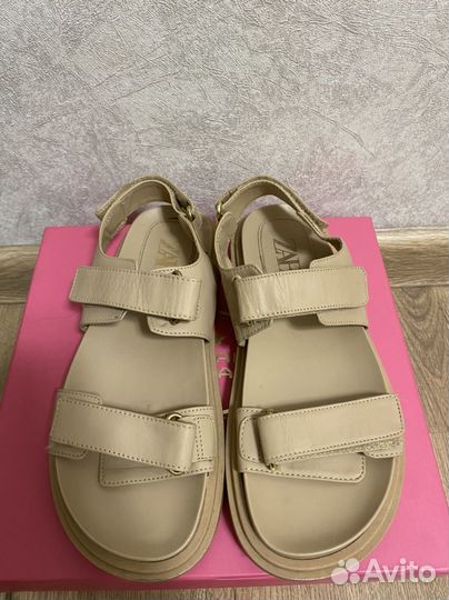 Сандалии zara