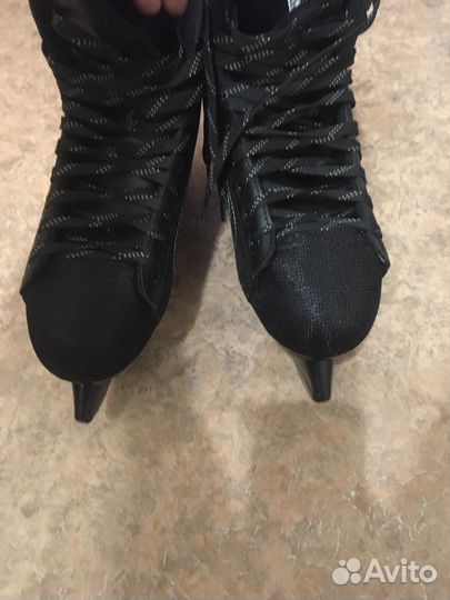 Коньки хоккейные