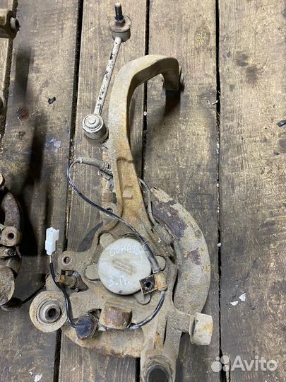 Задний кулак Hyundai Sonata EF