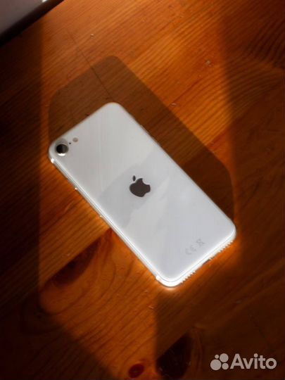 iPhone SE (2020), 128 ГБ