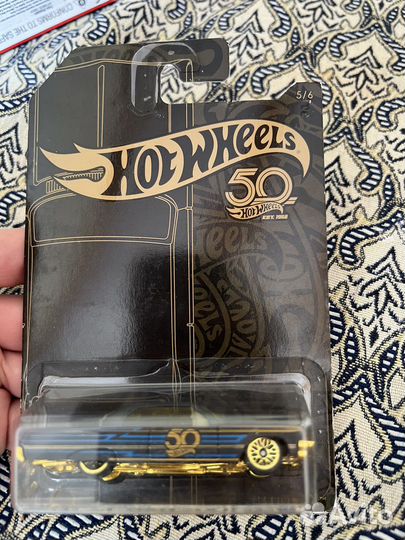 Hot wheels машинки