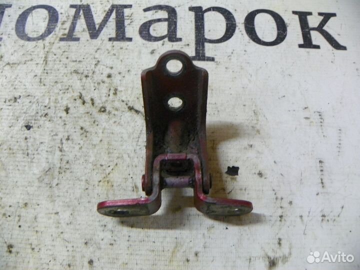 Петля двери Kia Ceed