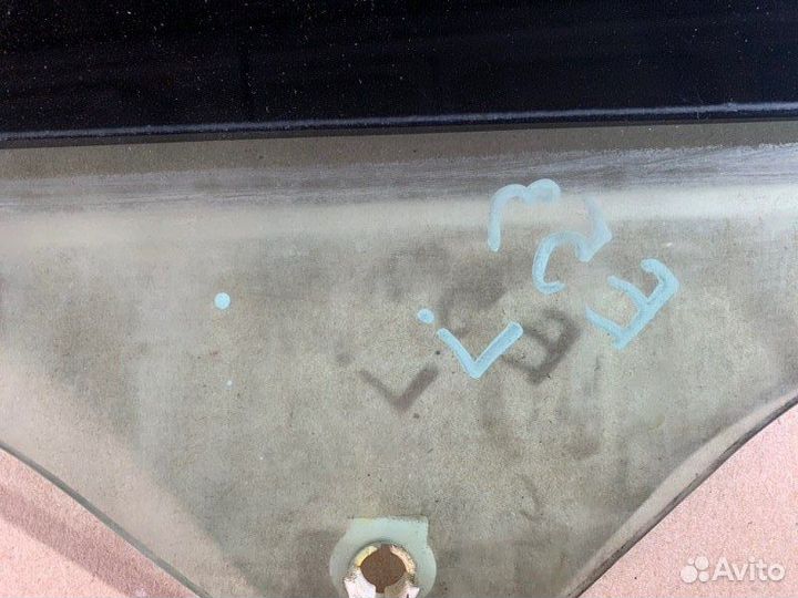 Стекло заднее левое Bmw X5 E53 LCI M54B30 2004