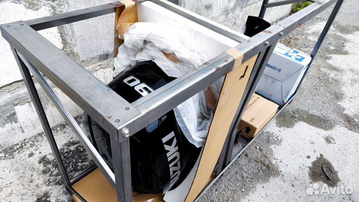 Мотор лодочный Suzuki DF90ATX черный