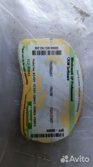 Лицензии наклейки от Windows XP, Windows 7