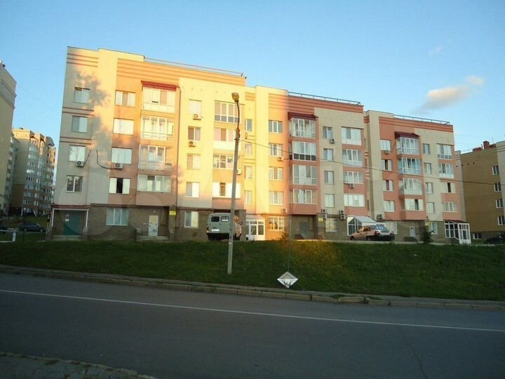 3-к. квартира, 101 м², 3/4 эт.