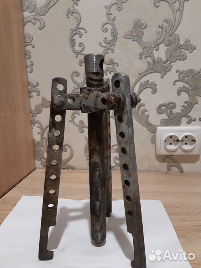 Съемник 3 х лапый СССР