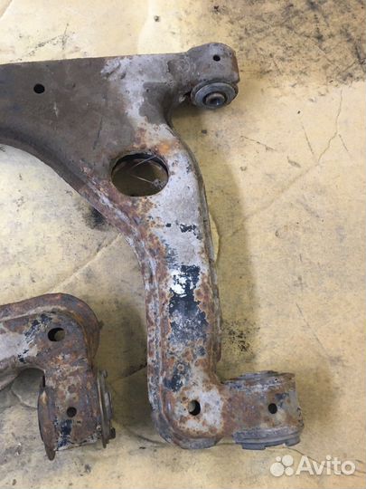 Рычаг передний нижний Opel Zafira A(2152)