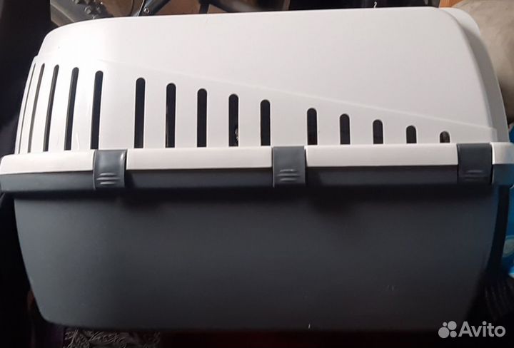 Переноска для животных пластиковая