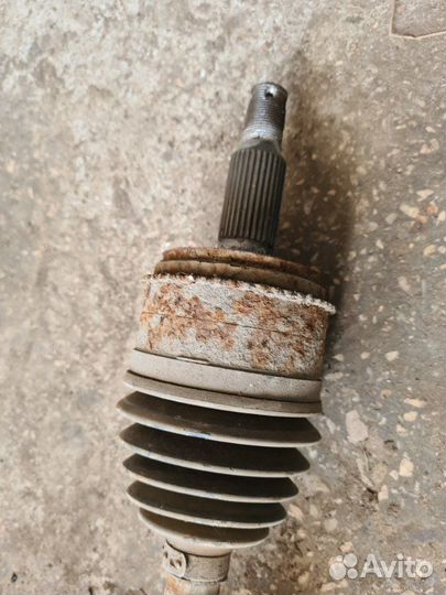 Привод передний Mitsubishi Pajero 3 3.5 2001