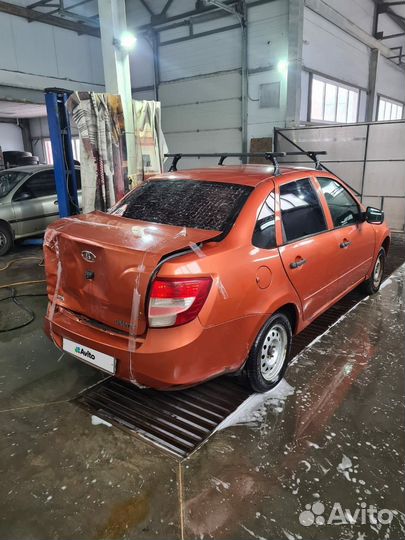 LADA Granta 1.6 МТ, 2013, битый, 114 000 км