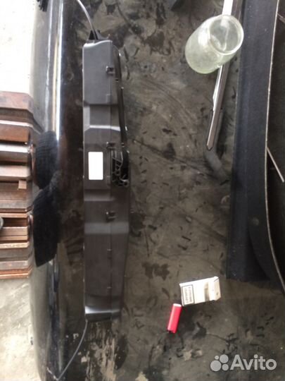 Моторчик крышки багажника Mercedes e class w 212 A