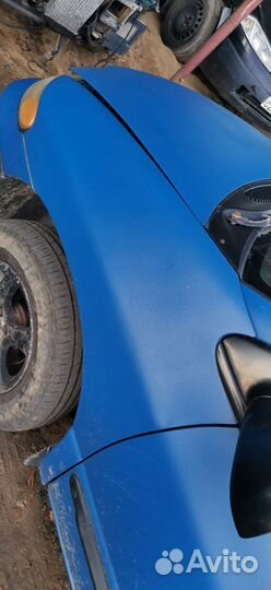 Крыло левое правое Dodge Caravan 3