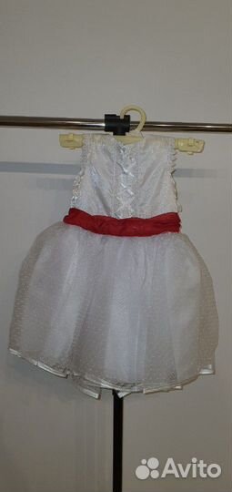 Платье праздничное