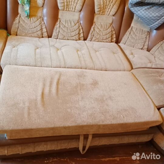 Большой угловой диван бу