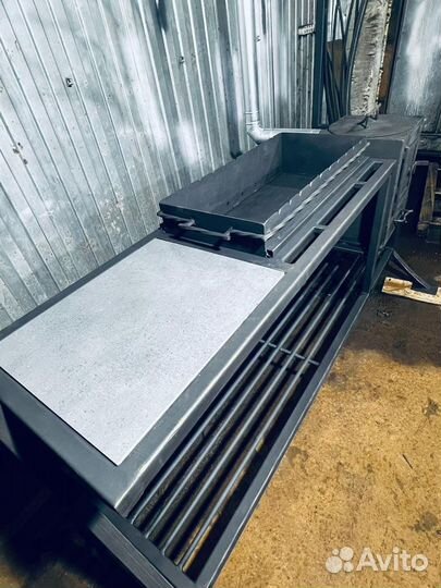 Мангал с крышей