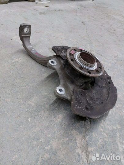 Кулак передний правый Mercedes W205 C-class