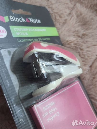 Степлер новый