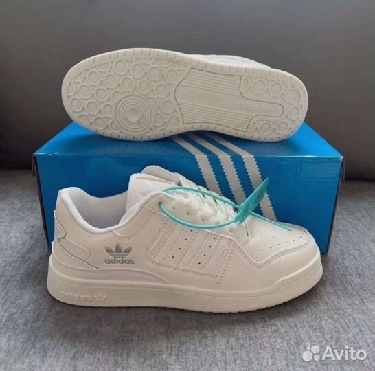 Кроссовки adidas новые