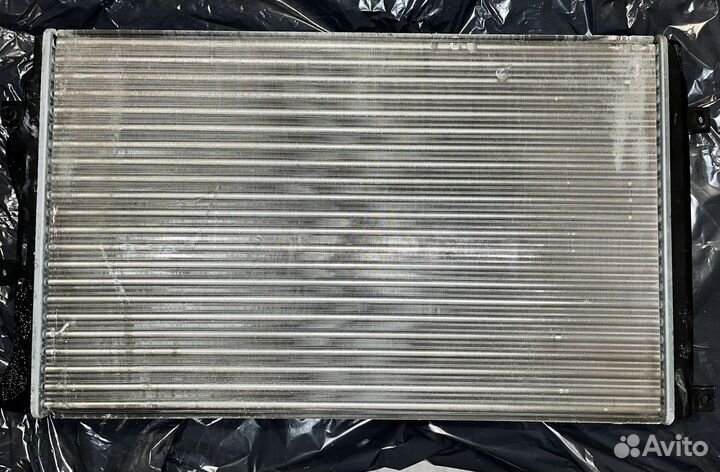 Радиатор охлаждения основной VAG