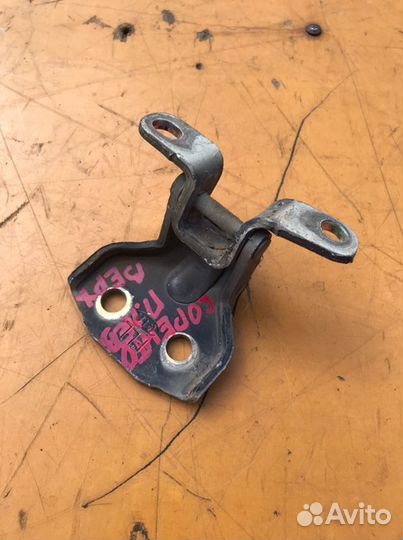 Петля двери передняя левая Kia Sorento