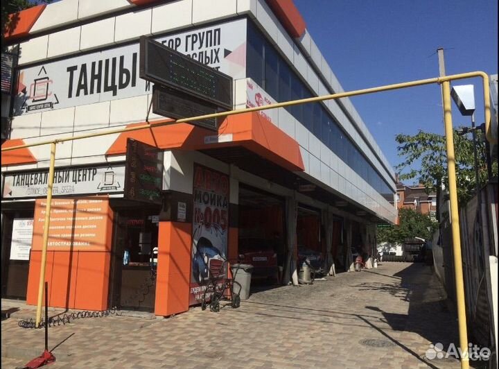 Шиномонтажник