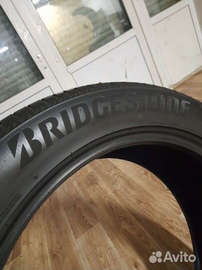 Bridgestone Alenza 001 275/50 R22 111H