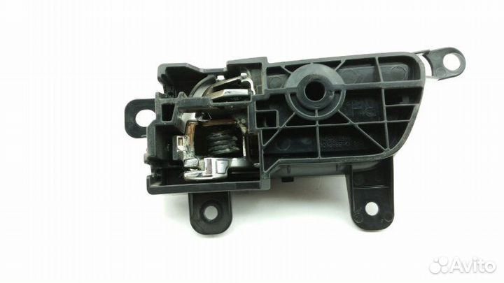 Ручка двери внутренняя задняя правая Nissan Patrol