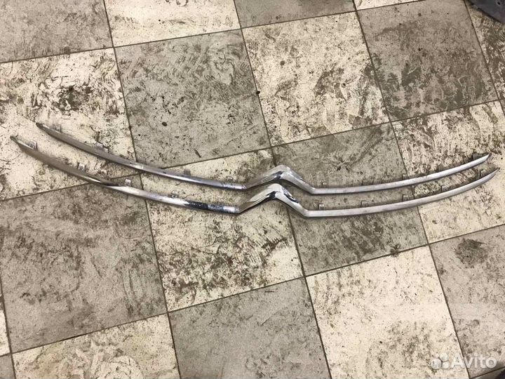 Хром, молдинги в бампер citroen picasso c4 2017